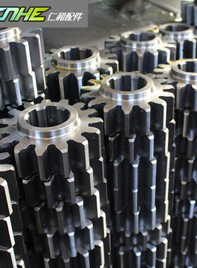 施工电梯配件 驱动齿轮15齿135*齿厚40轴高L=50键6个 黑色