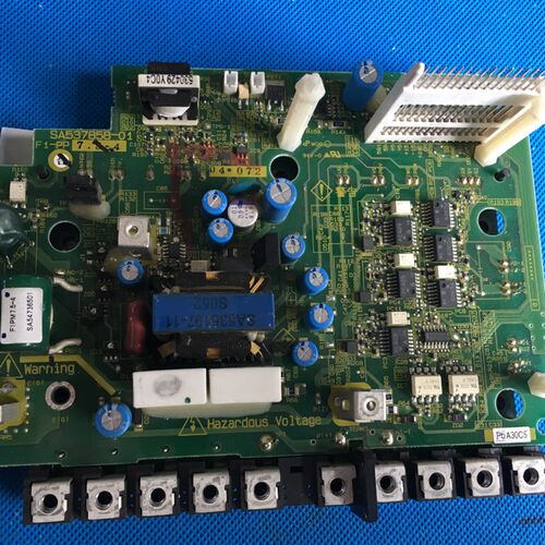 SA537858-01和F1-PP-7.5-4富士变频器7.5kw带模块电源驱动板底板