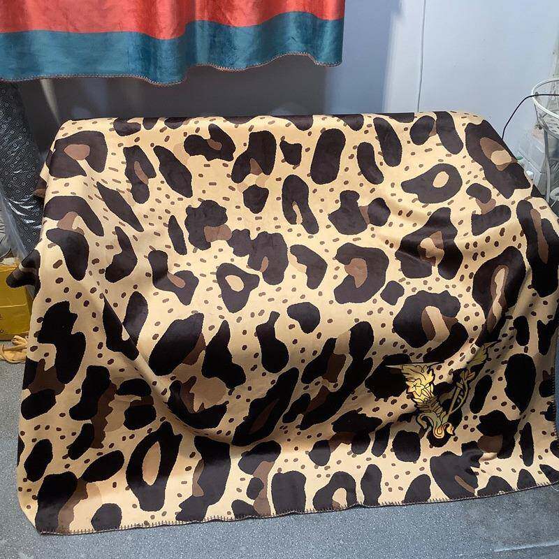 轻奢咖色豹纹系列沙发盖毯 锦狐绒复合印花休闲毯 办公室午睡毛毯