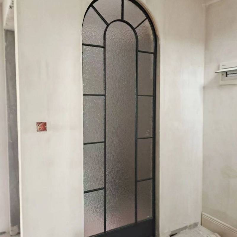 法式现代装饰客厅复古入户奶油铁艺拱形窗户屏风隔断玻璃玄关