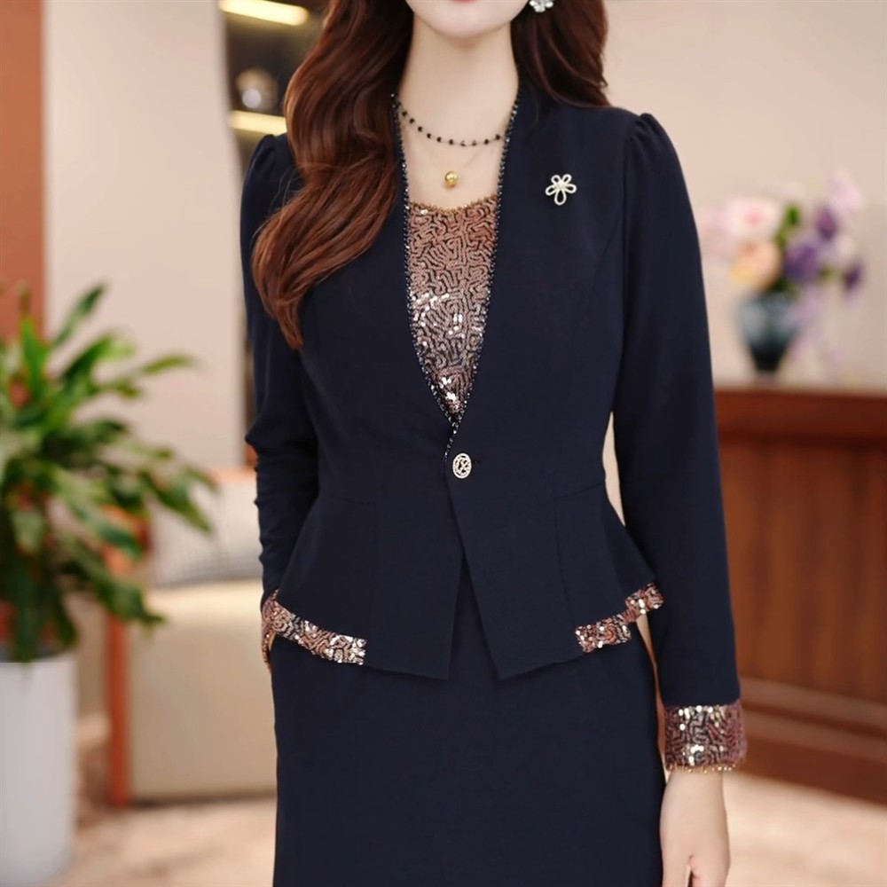 假两件连衣裙女秋季2026新款修身减龄设计感拼接显瘦长袖a字裙子