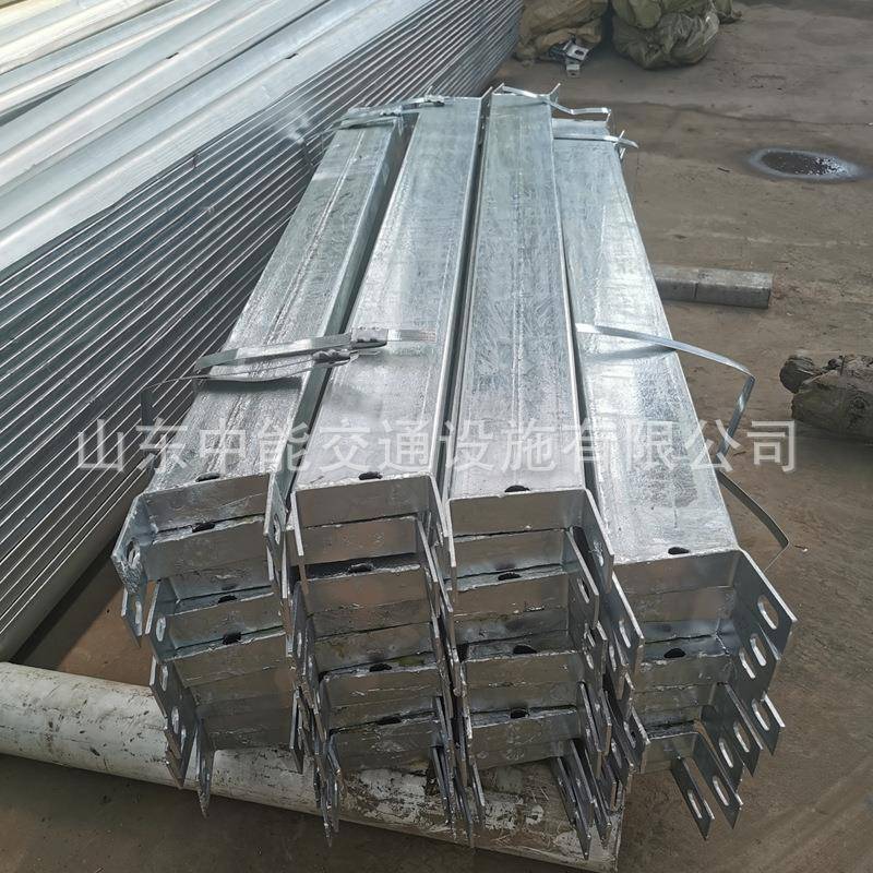 波形护栏板端头配件锌钢护栏高速二波公路防护栏板配件热镀锌护栏