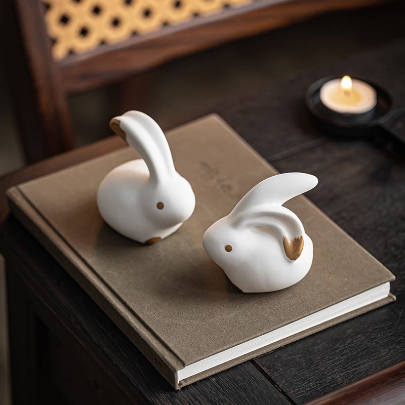创意小兔子生肖兔年吉祥物茶宠茶玩摆件陶瓷工艺品茶桌盆栽装饰品
