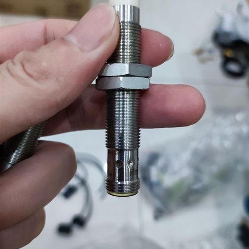 易福门接近开x关IFC246