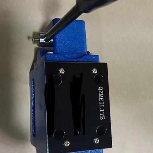 船舶舱盖手动换向阀4WM-10C6-S
