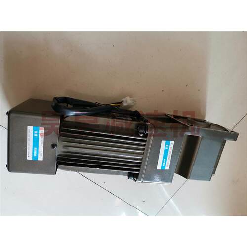 F1S22N 6GU-20K 6IK300W-GU-CRF 中空直角减速电机流水线小马达