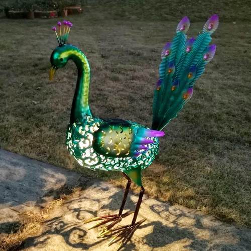 乡村庭院装饰铁艺透光法式田园唯美拍摄道具翘尾孔雀带太阳能灯