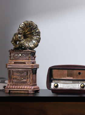 现代简约办公室桌面留声机工艺品摆件H创意家居客厅酒柜装饰品摆
