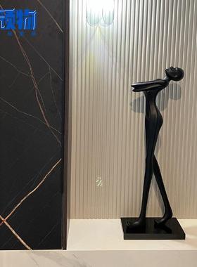 玄关装饰抽象人物雕塑品客厅橱窗酒柜落地灯意式极简高档艺术摆件