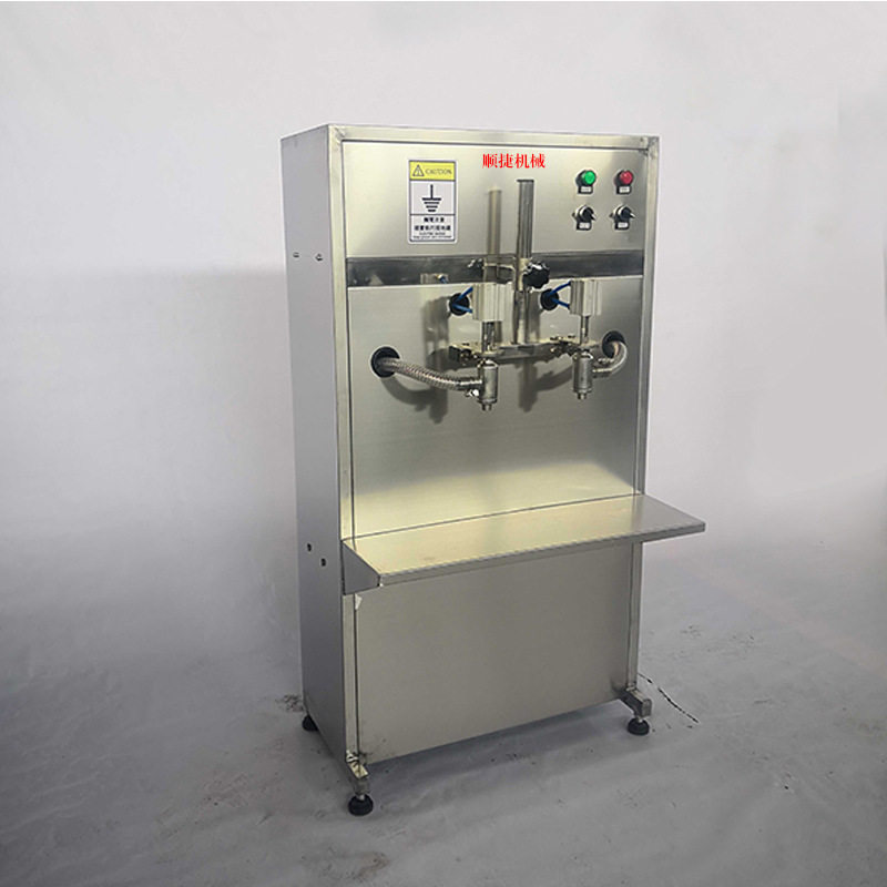半自动双头柱塞灌装机立式液体灌装机防冻液润滑油油类灌装机设备