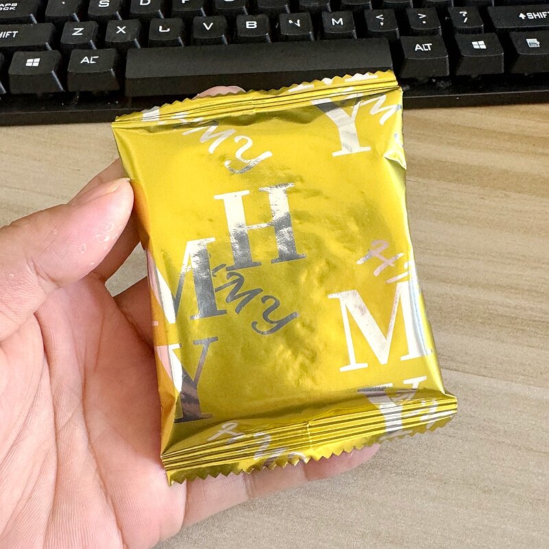 爆款其妙虾皮芝麻薄脆小饼干虾米饼办公室休闲解馋代餐小零食独立