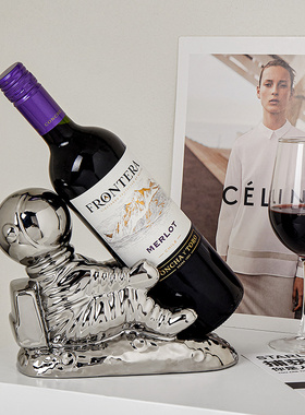 宇航员红酒架摆件轻奢高档客厅家居酒G柜电视柜装饰品餐桌玄关摆