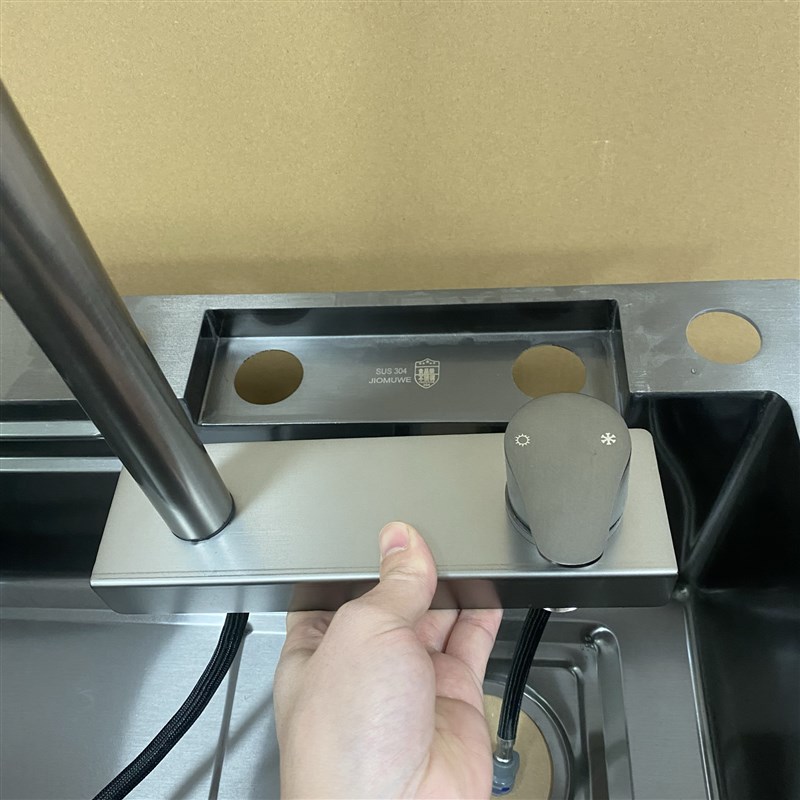 替换飞雨瀑布水槽水龙头更换改装抽拉水龙头同尺寸无失真安装水龙