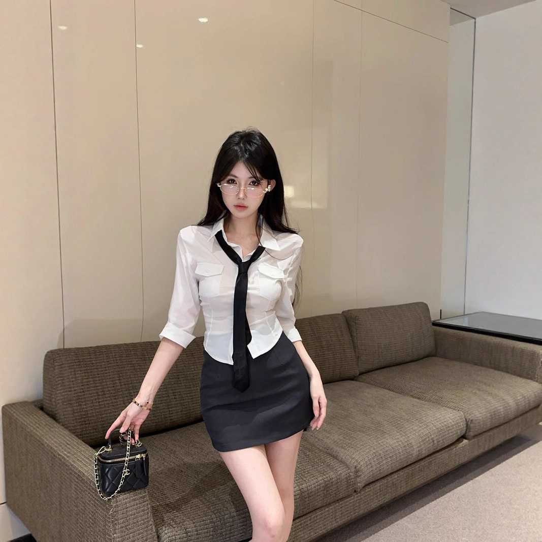 小个子学院风风修身衬衫纯欲中袖上衣女高腰包臀短裙时尚洋气套装