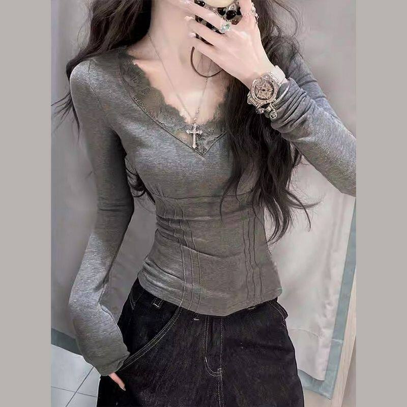 纯欲辣妹灰色后背蕾丝V领长袖T恤女春季内搭打底衫独特别致上衣潮