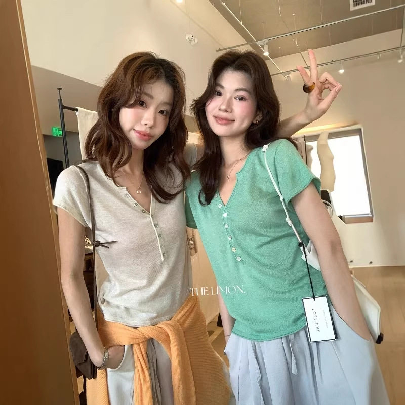 THE LIMON柠檬绿茶2026夏季韩版修身显瘦正肩半开领短袖针织衫女