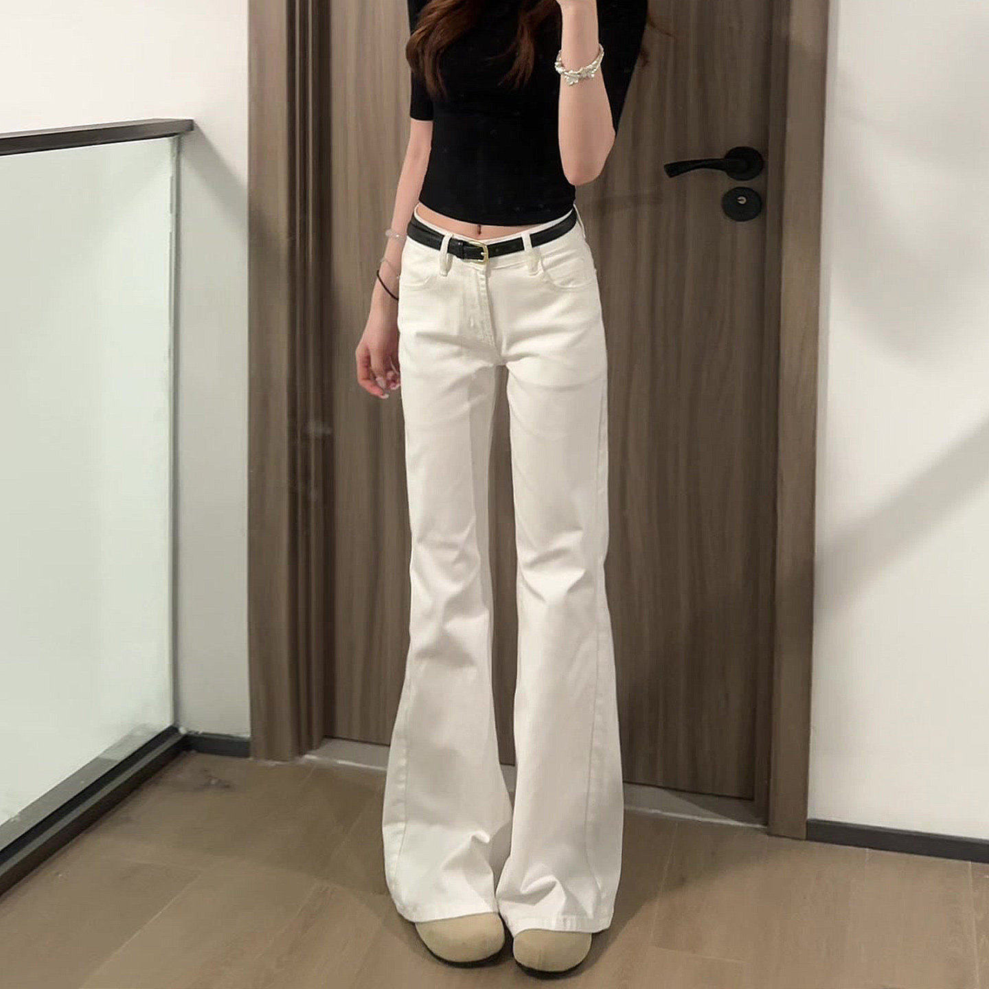 白色巨好看的高腰垂感微喇牛仔裤女2026春季新款小个子显瘦喇叭裤