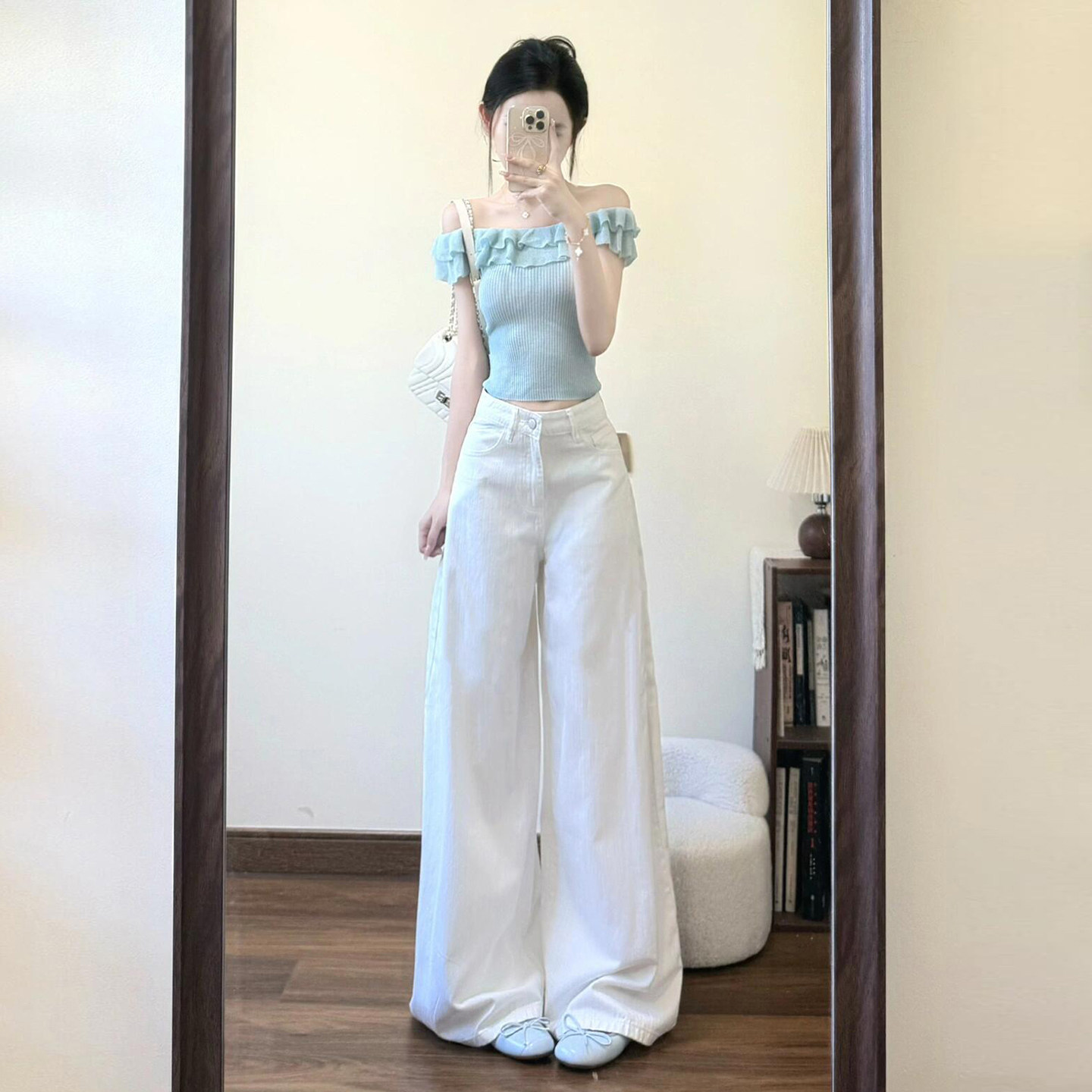 法式甜美风蓝色一字肩短袖T恤女夏2026新款荷叶边设计感露肩上衣