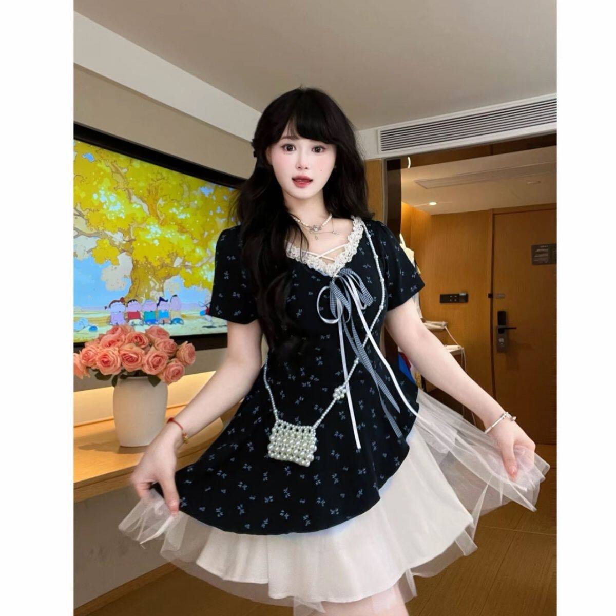蓝屿花叙胖mm夏季新款甜美收腰不规则吊带短袖气质蕾丝碎花连衣裙