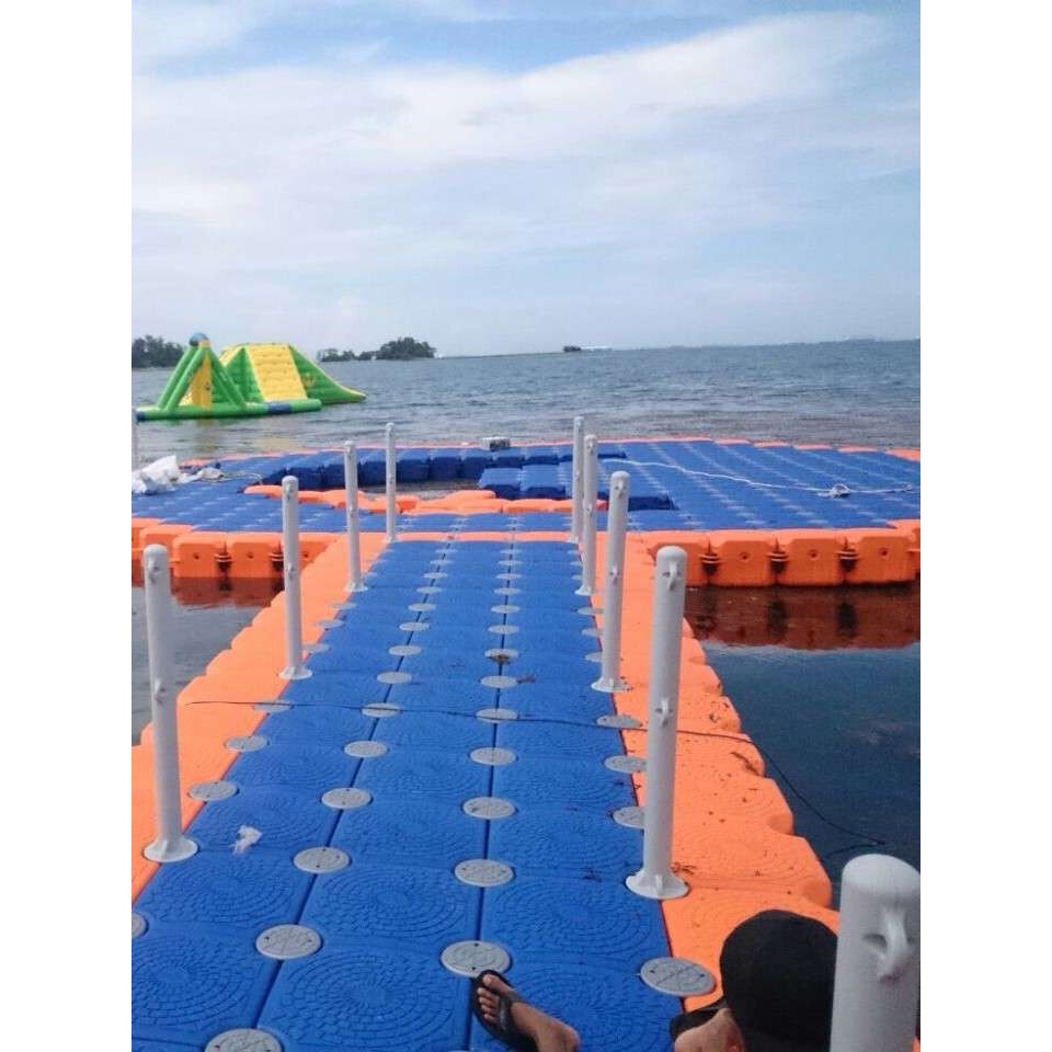 水上塑浮筒摩托艇停靠泊位自由拼接塑料走道广州厂家水上行人道
