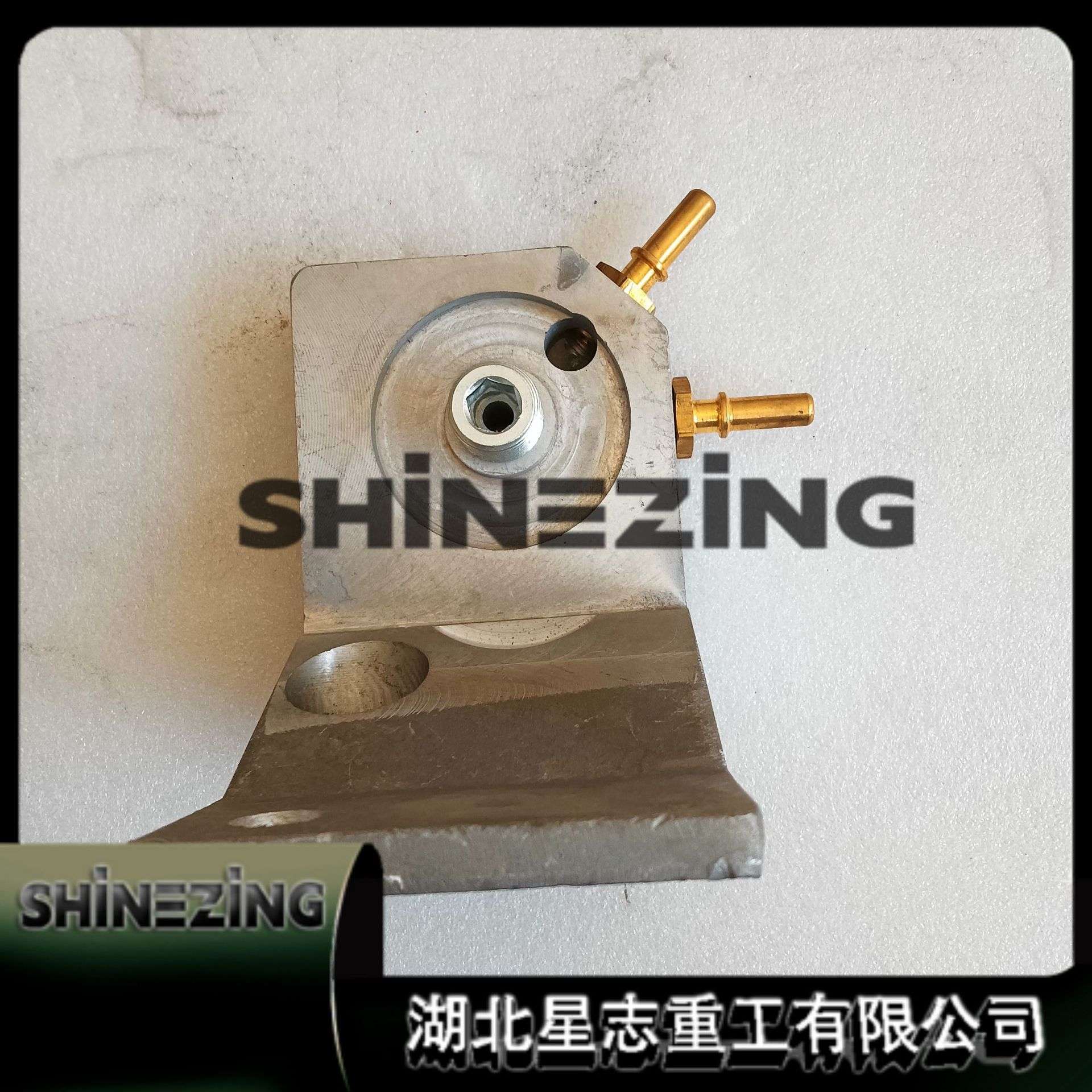 5474758湖北星志重工康明斯柴滤座 4BT 6BT 6CT 6L 燃油滤清器座