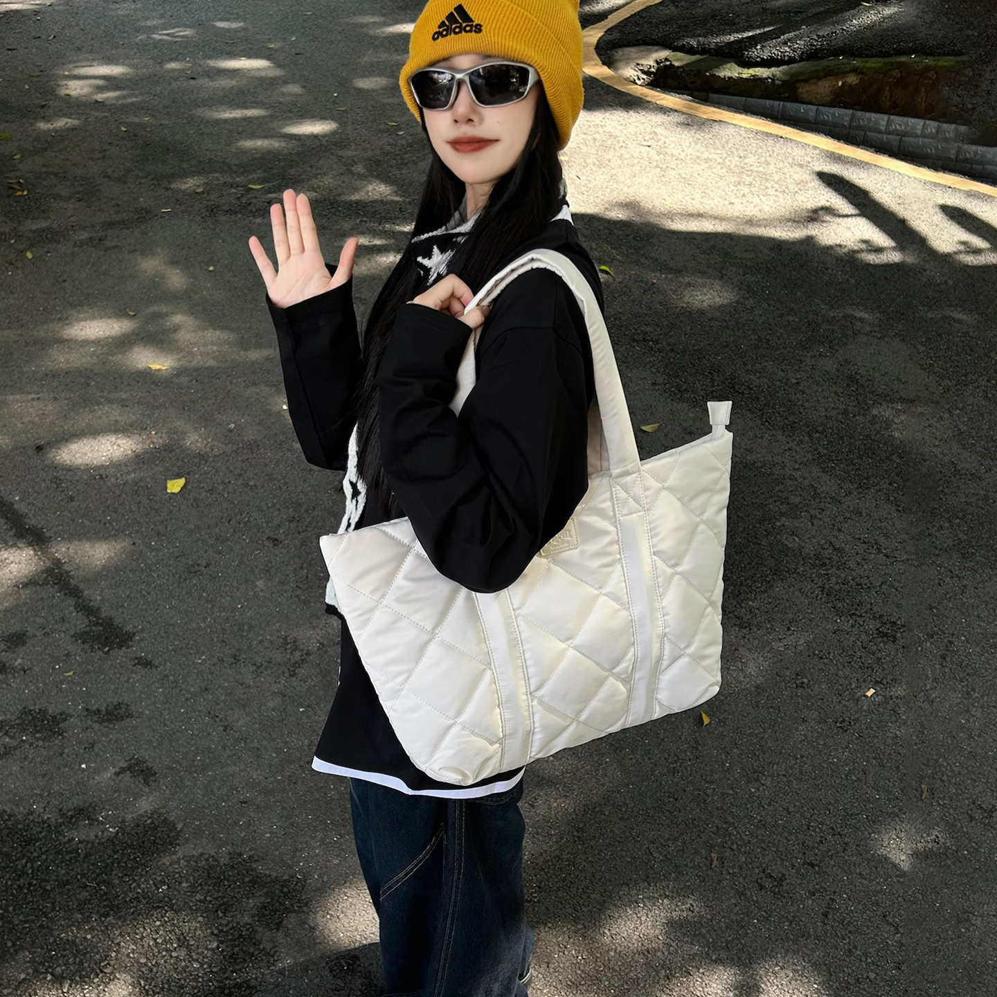 百事通勤大容量云朵手提托特包女