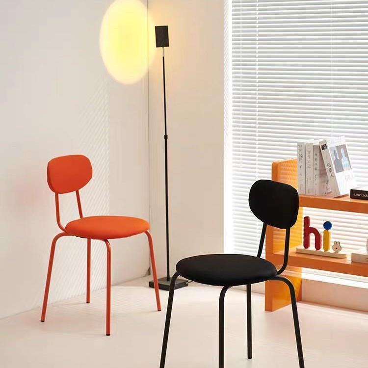 网红餐椅适宜卧室极简靠背椅铁艺学习书桌椅奥斯坦舒适久坐化妆椅