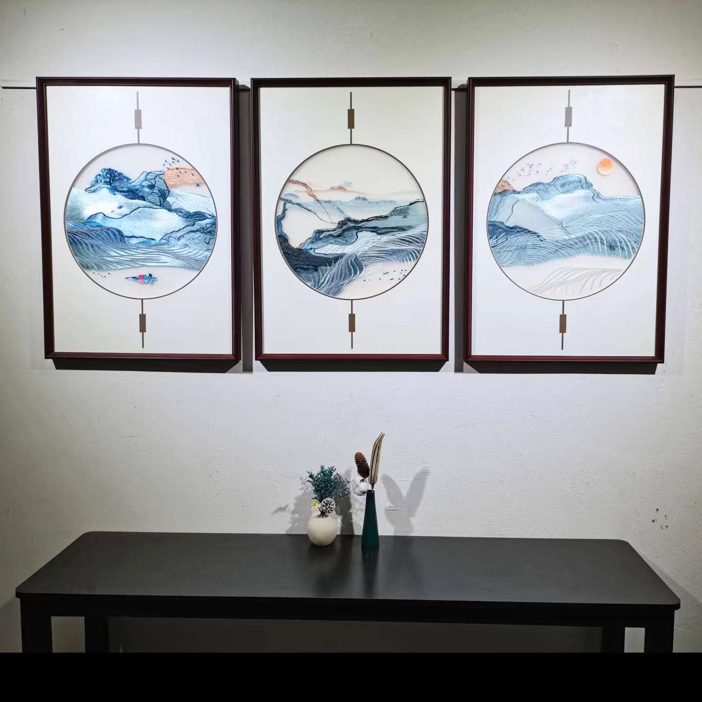 苏绣成品挂画透明丝娟刺绣新中式客厅三联经典款苏绣装饰画