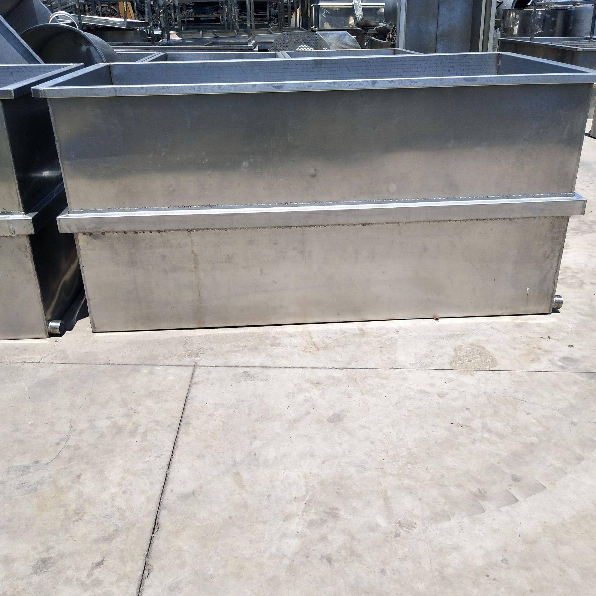 厂家生产不锈钢201304水箱生活用储水池组合式水槽水塔储水罐