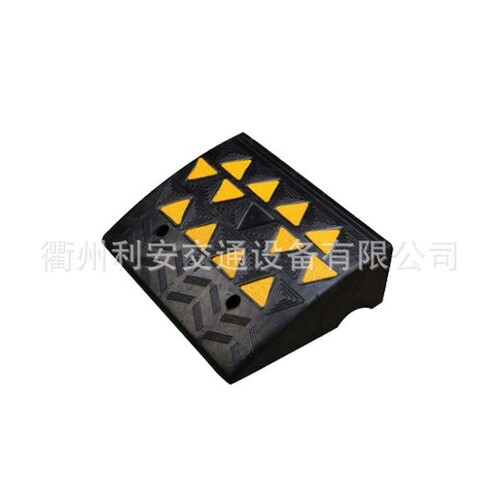 400*500*190mm 路斜坡 反光路延坡, rubber Kerb ramp