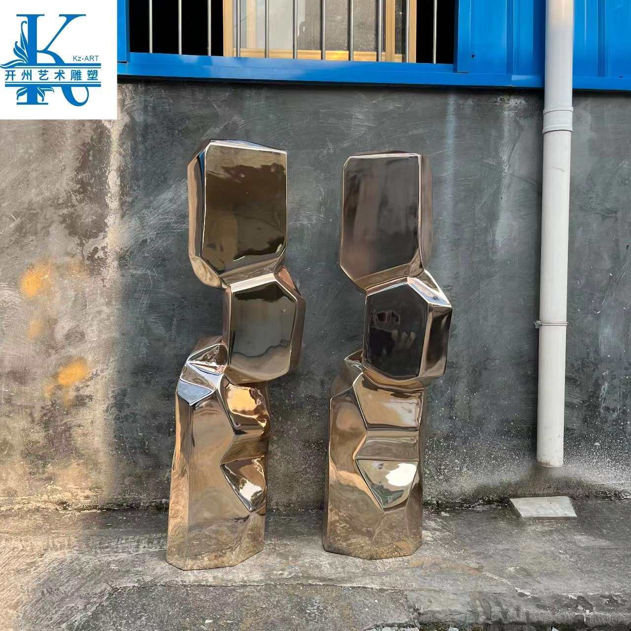 轻奢创意玻璃钢电镀落地摆件现代抽象酒店雕塑镜面客厅简约装饰品