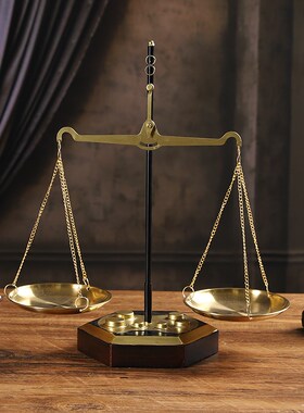 复古金属天平秤模型摆p件家居装饰品律师办公室高级感法律道具礼