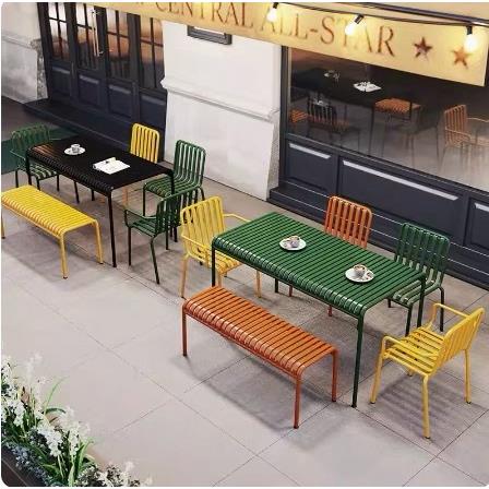 北欧现代轻奢铁艺餐桌椅餐厅奶茶店烧烤桌子家用简约户外庭院桌椅