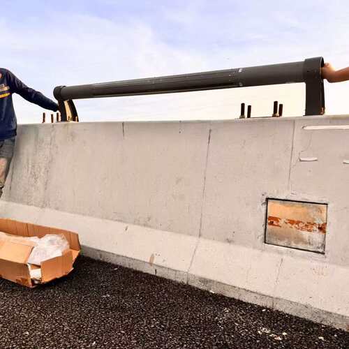 高速公路围栏led护栏灯套件 码头桥梁108镀锌管低空照明灯配件