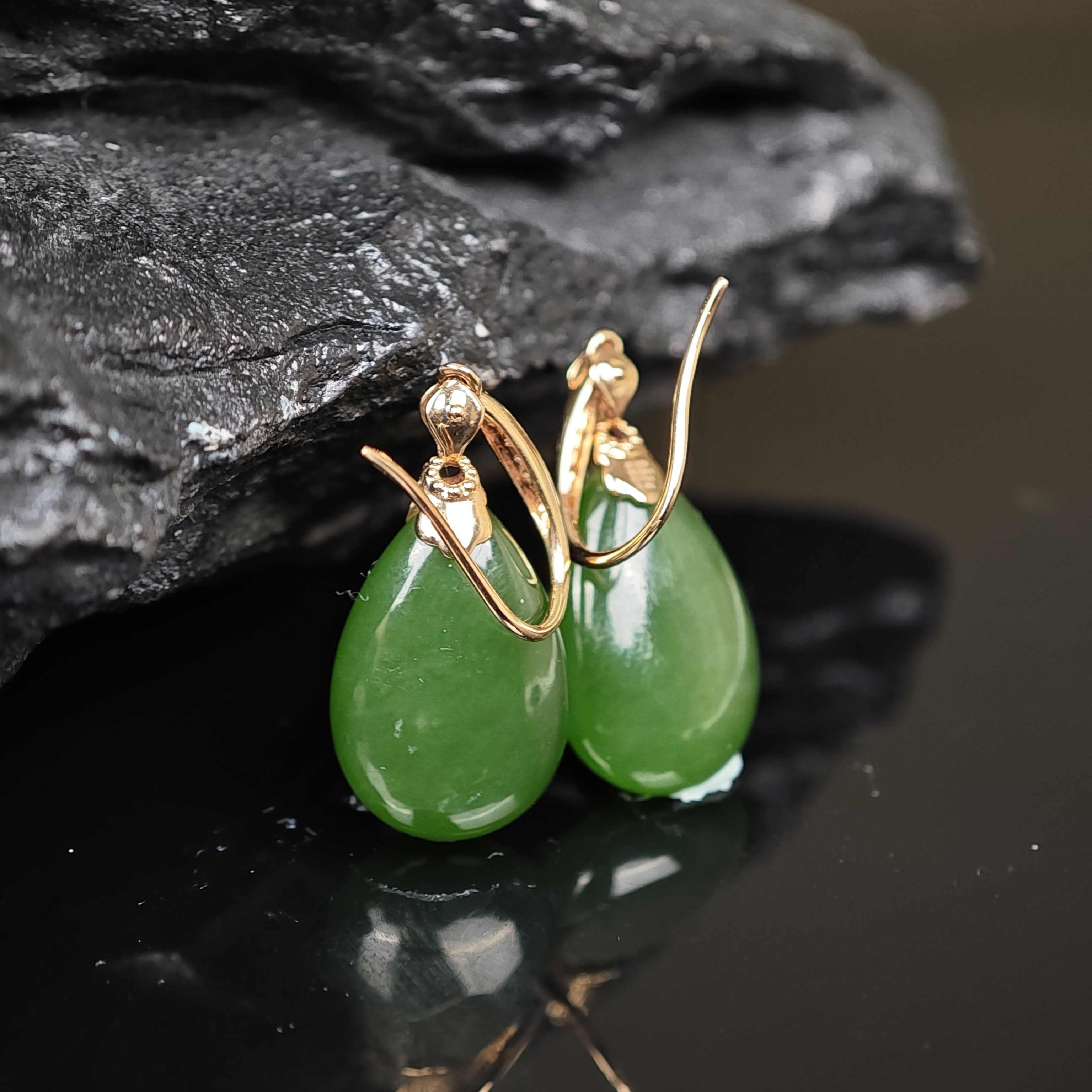 【孤品】七彩云南18K金和田玉碧玉水滴耳环新中式气质女款送礼物