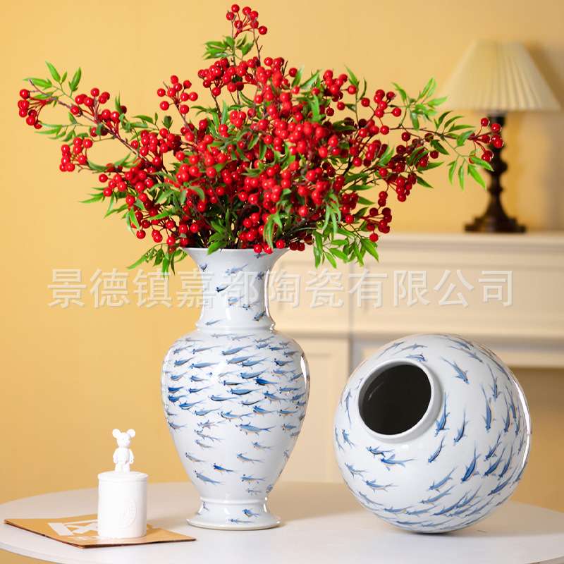 景德镇青花游鱼陶瓷花瓶中式家居客厅插花摆件手绘鱼纹瓷器装饰瓶