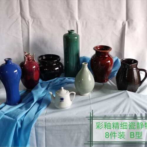 学生铅笔素描，水粉颜料，水彩颜料，油画作品等彩陶静物