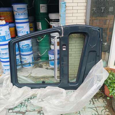 现代R150-9/215-9/265-9/305-9挖掘机驾驶室车门总成71N6-04000