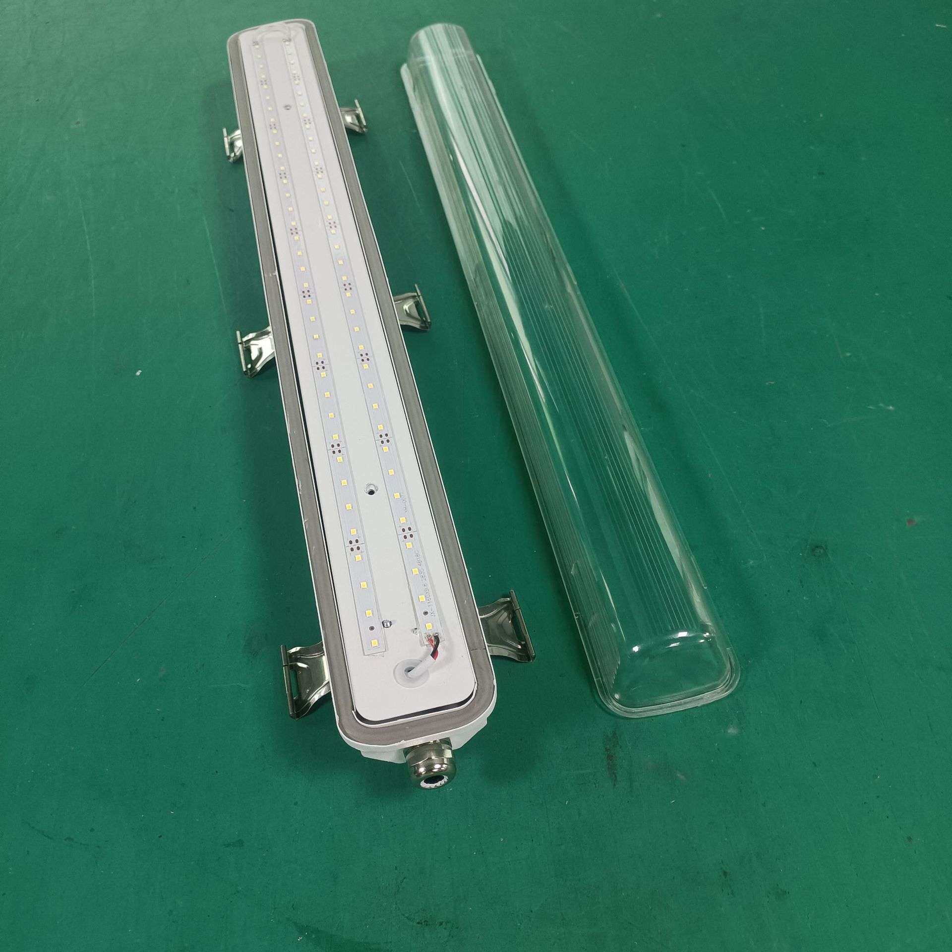 地铁LED区间灯具 600mm车站照明不锈钢三防灯 地下铁道应急照明灯