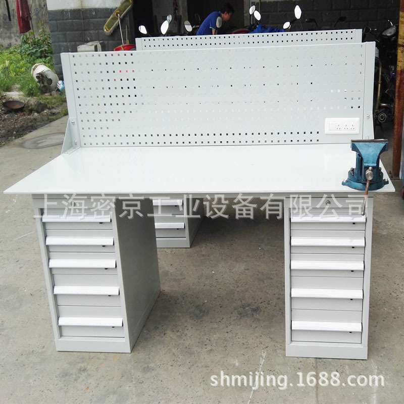 铁板合成桌面工作台车间工厂操作台多功能桌子工作台
