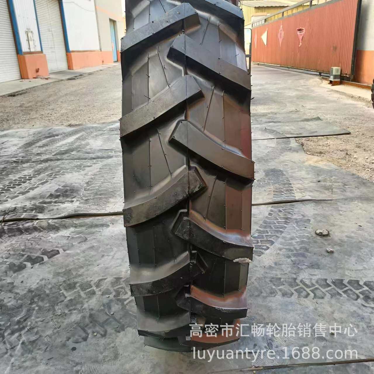 徐轮 甲子 12.4-28 人字花纹 农用拖拉机轮胎