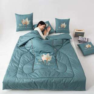 全棉刺绣抱枕被一鹿相随 永恒之爱绣花抱枕被刺绣两用二合一