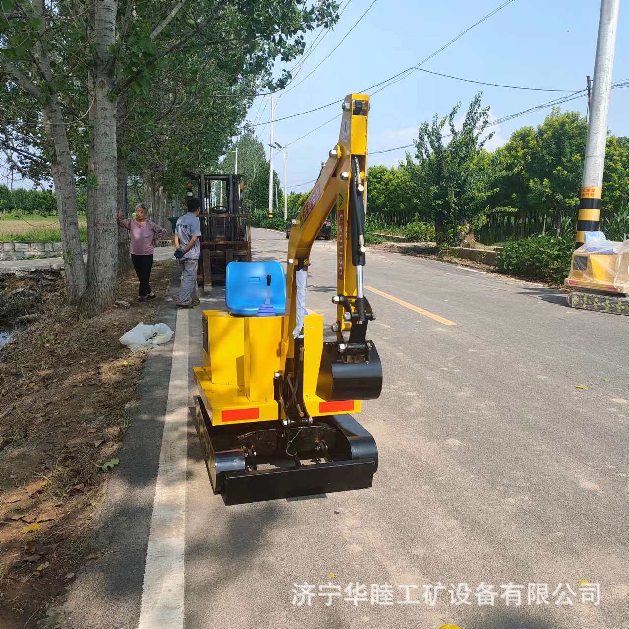 游乐园儿童挖掘机 户外公园摆摊仿真360度旋转电动挖机
