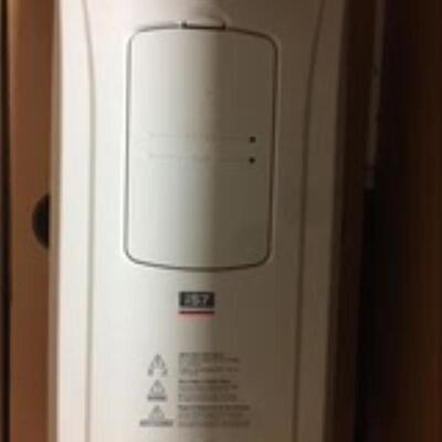 特价 供应韩国LSLG变频器SV0008IS7-4NO 075kw