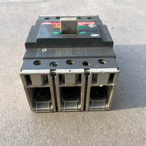 询价ABB断路器，ABS103B，200A，拆机，实物拍摄，【议价】议价