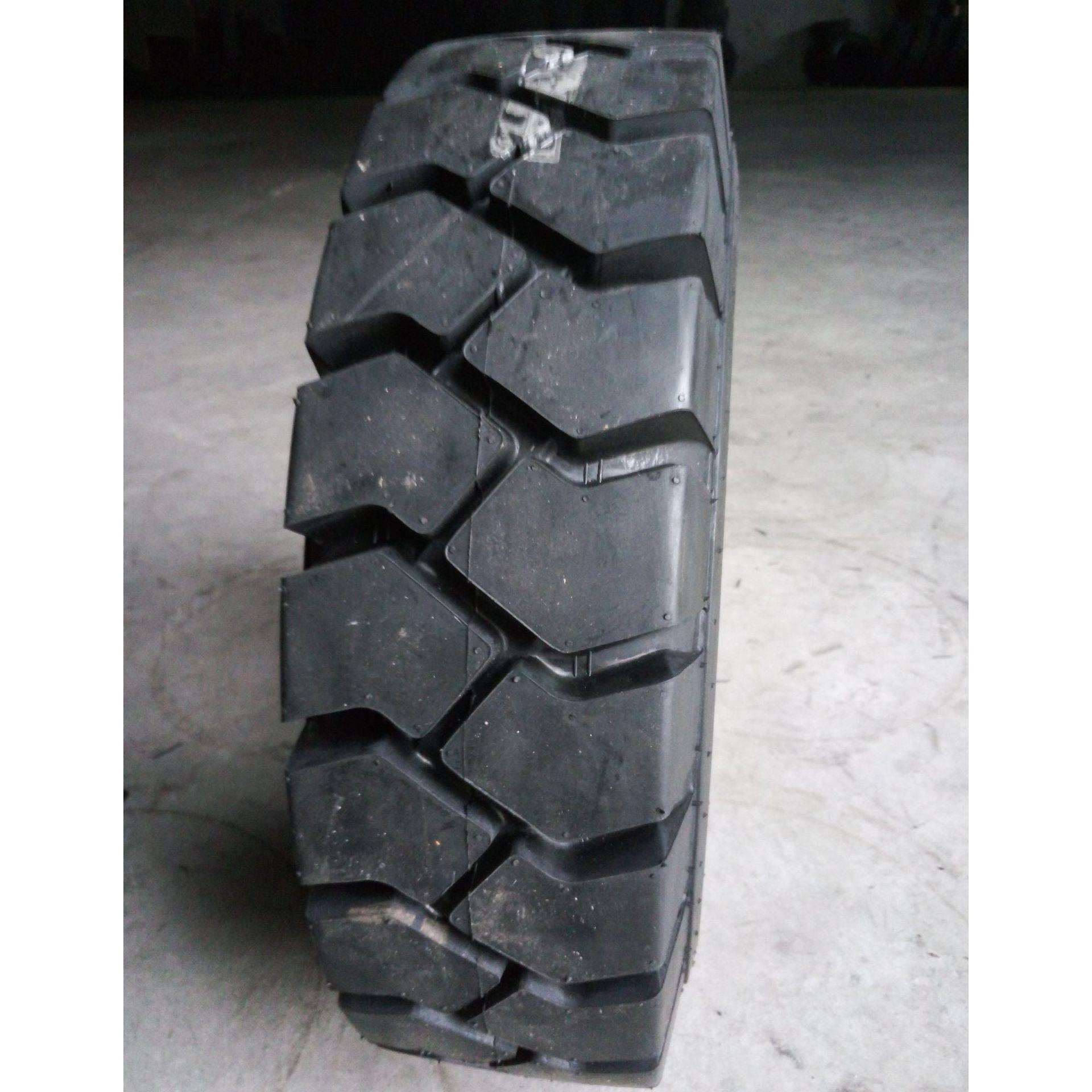 叉车实心前后轮胎600 650-10 700 825 28x9x15 300-8 9 12充气胎