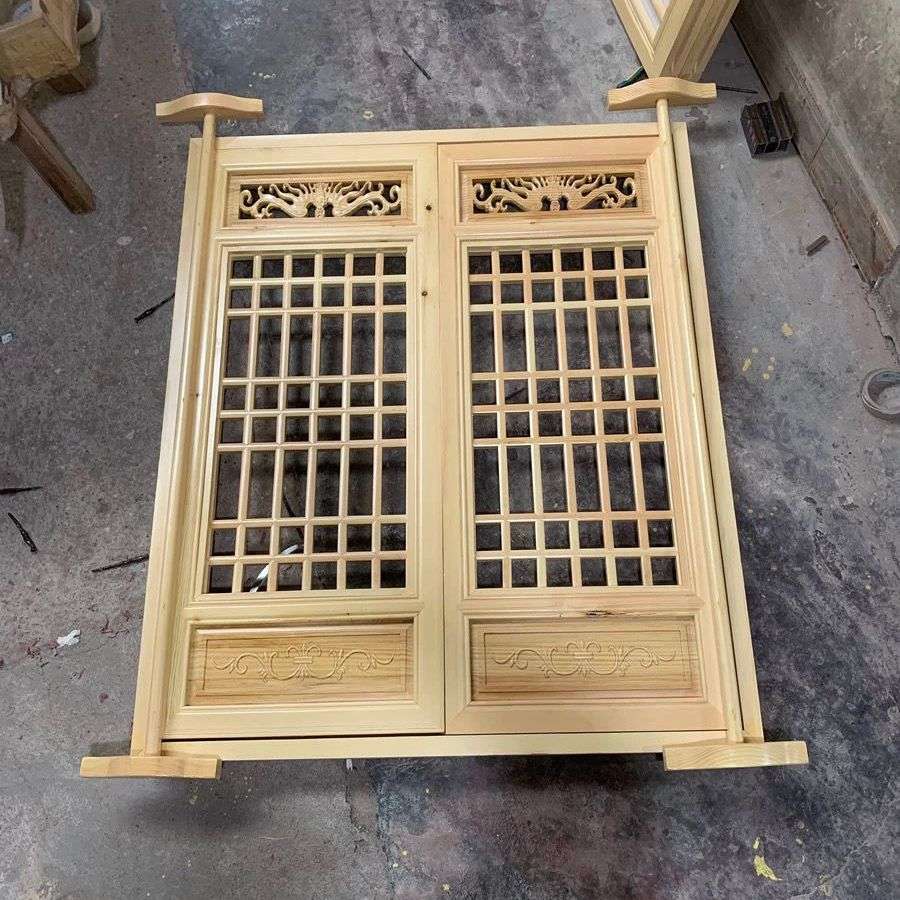 东阳木雕窗中式仿古屏风门窗实木花格窗榫卯结构雕刻图案窗库存窗
