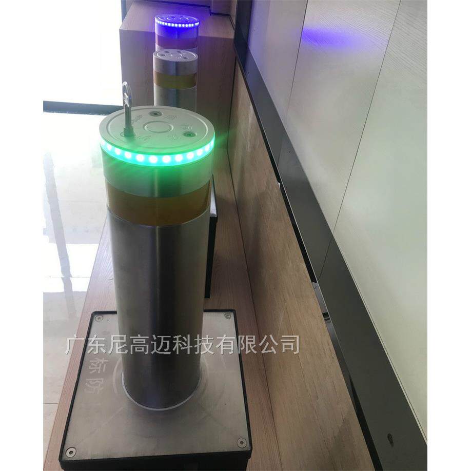 青岛社区升降成品发光车档LED灯伸缩不锈钢路庄液压半自动防撞柱