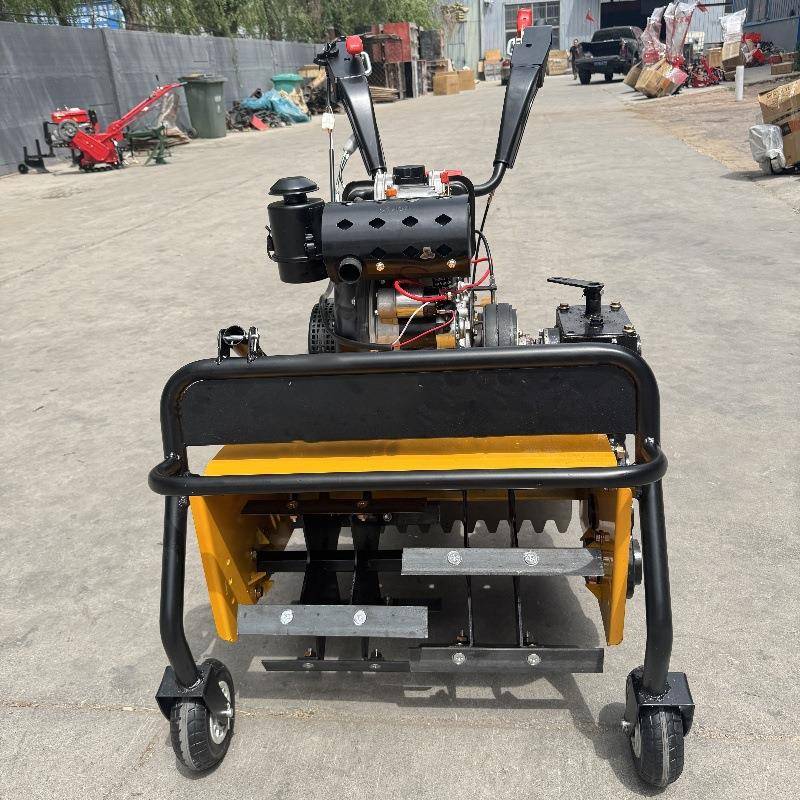履带式汽油柴油除草机松土旋耕机农用多功能177汽油除草机
