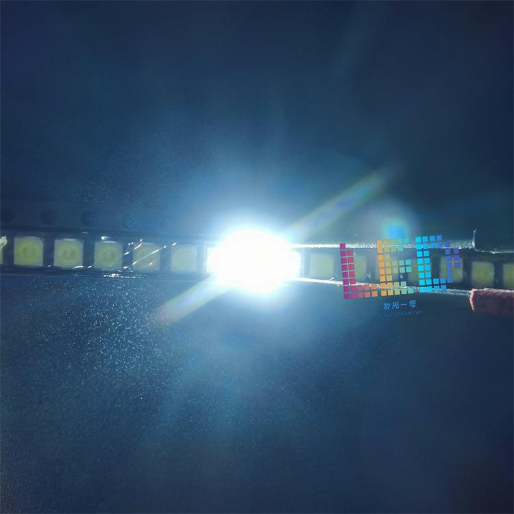 贴片3030冷白光1W3V 6V 9V超高亮3030冷白光1瓦LED发光二极管灯珠